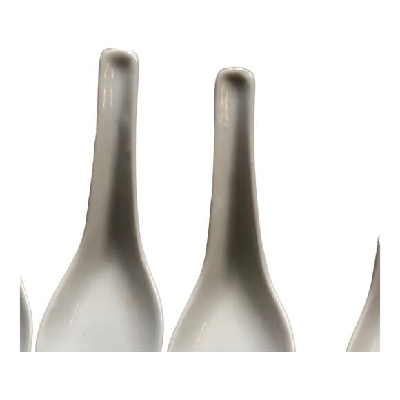 Asian Multi Purpose White Flat Bottom Soup Spoons, Set of Eight, White - Picture 3 of 12